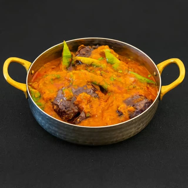 Mirchi Baingan Ka Salan Tray.
