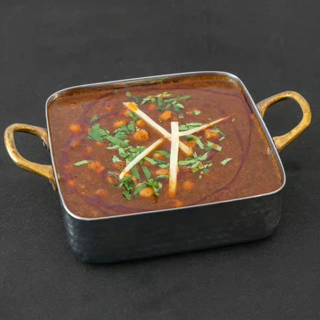 Pindi Cholley Tray.